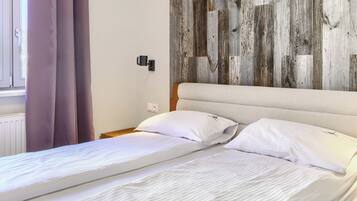 Apartment | 2 bedrooms, iron/ironing board, free WiFi