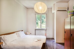 1 Schlafzimmer, Bügeleisen/Bügelbrett, Bettwäsche