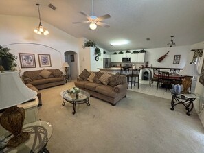 獨棟房屋, 4 間臥室 | 起居區