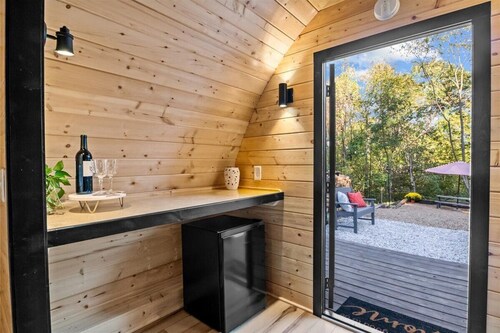 Secluded Nashville Area Luxury Glamping w/Hot Tub; 5 Acres; Pet Friendly