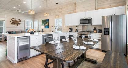 Beachway #3 Private Balcony / Pet Friendly