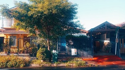 1-bedroom house in cool Santiago with AC, WiFi