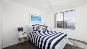 2 bedrooms, internet, bed sheets