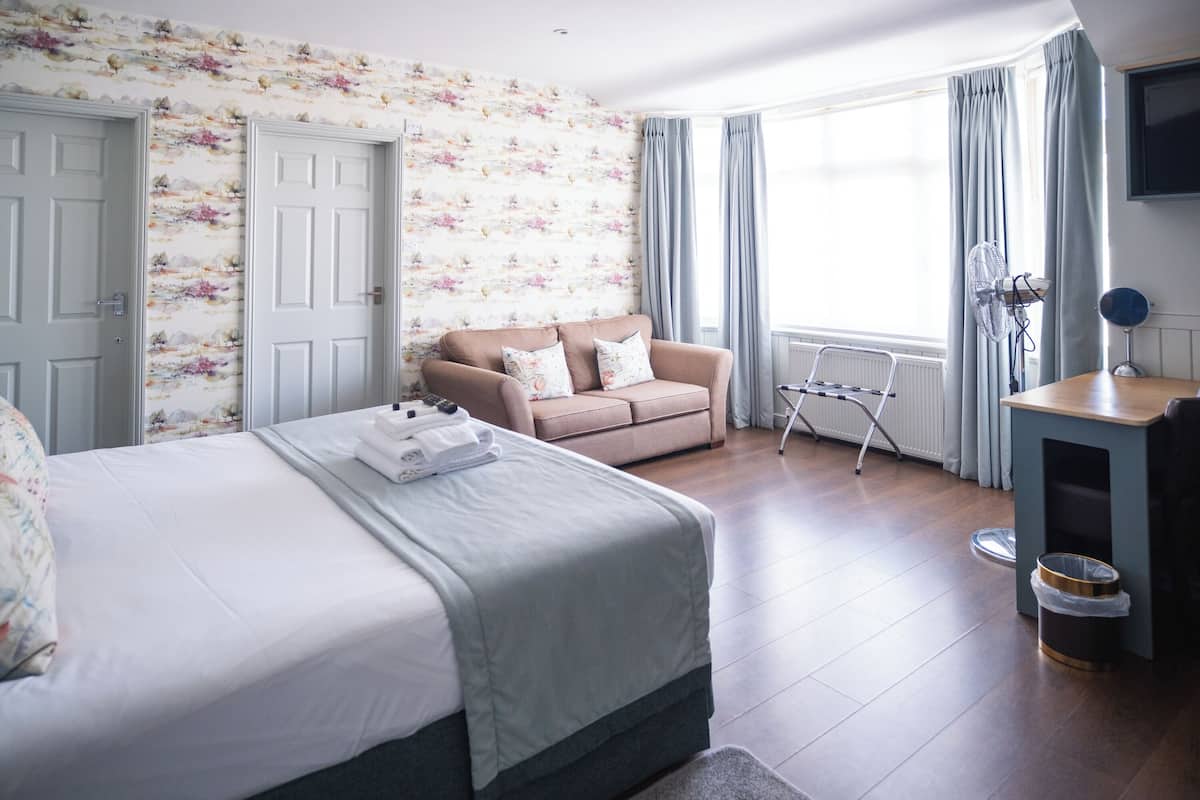 Luxury Double Room | Free WiFi
