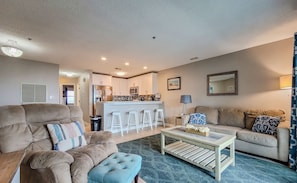 Living area - 304-A Villa Capriani: Oceanfront Bliss Awaits! (North Topsail Beach)