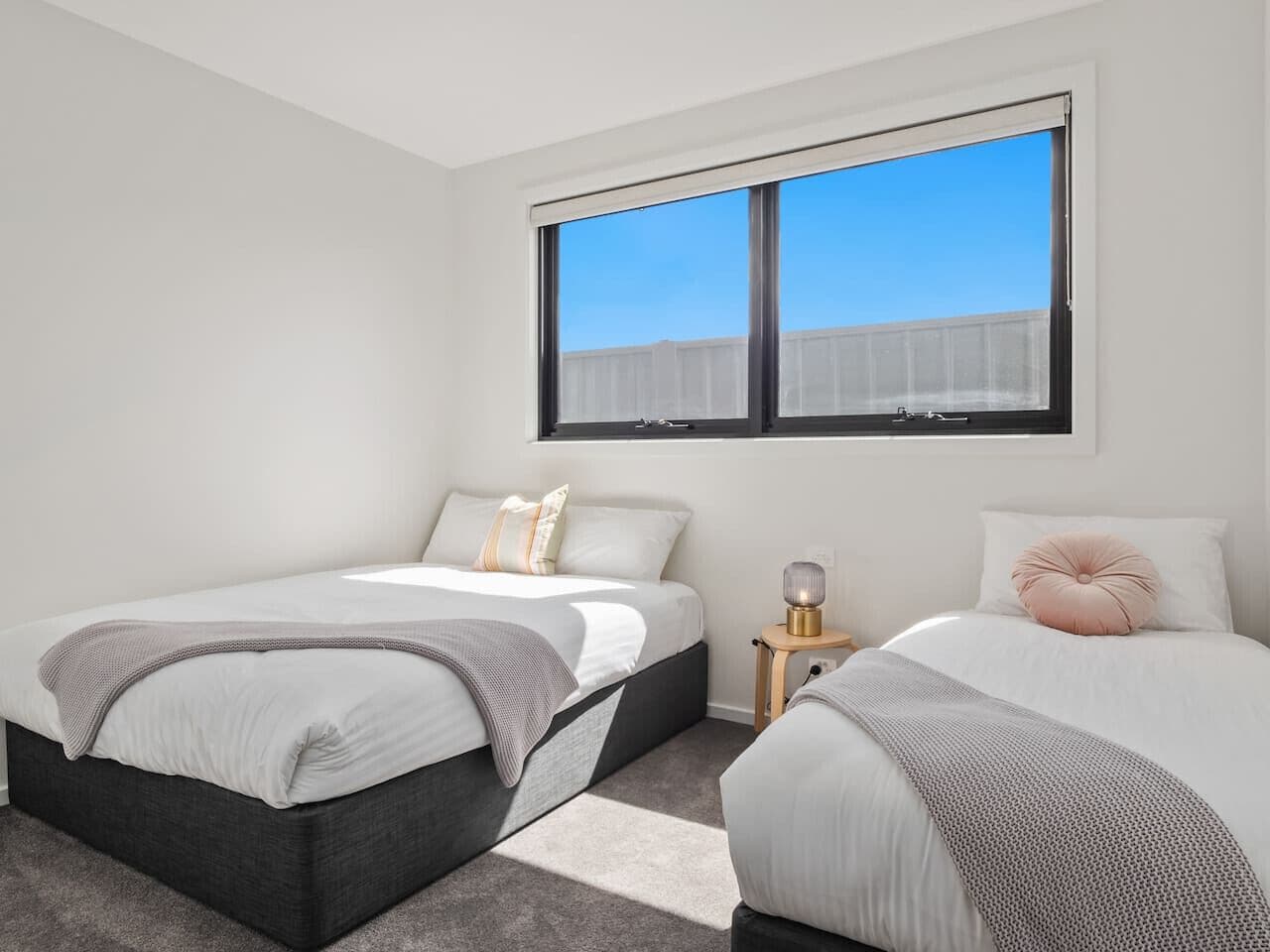 4 bedrooms, iron/ironing board, bed sheets