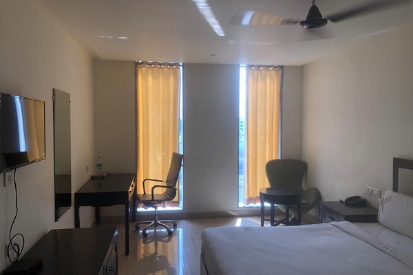 Deluxe Room, City View