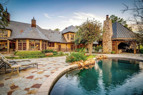 LUX Ranch on 1,700 acre playground! Swim Fish Hunt