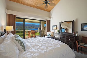 4 bedrooms, iron/ironing board, travel cot, Internet - Hanalei Bay Resort 4301/2/3: Oceanfront w/ Lanais & Resort Perks, Pools & Tennis (Princeville)