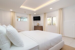 1 bedroom, iron/ironing board, free WiFi