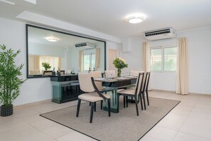 Interior - Voula Luxury Modern Living with Garden (Vari-Voula-Vouliagmeni)