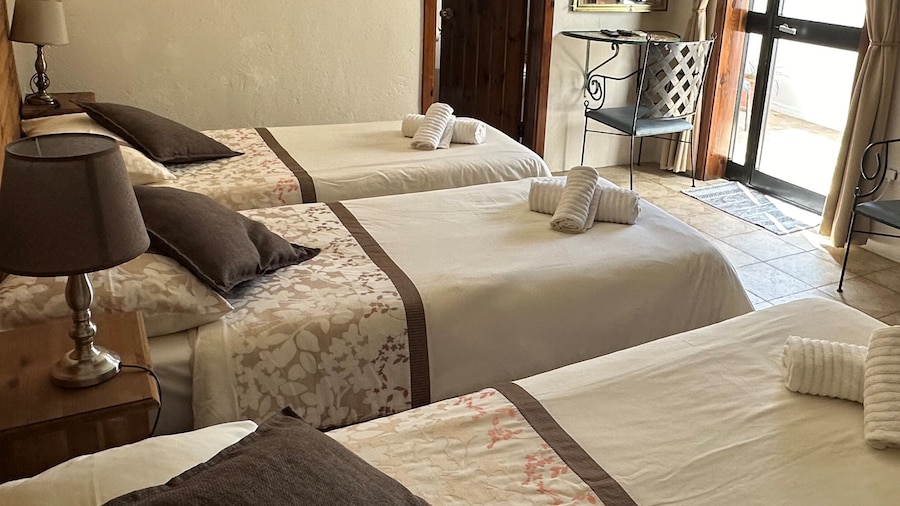 Green Grove Guest house