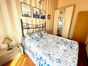 4 Schlafzimmer, Bügeleisen/Bügelbrett, kostenloses WLAN