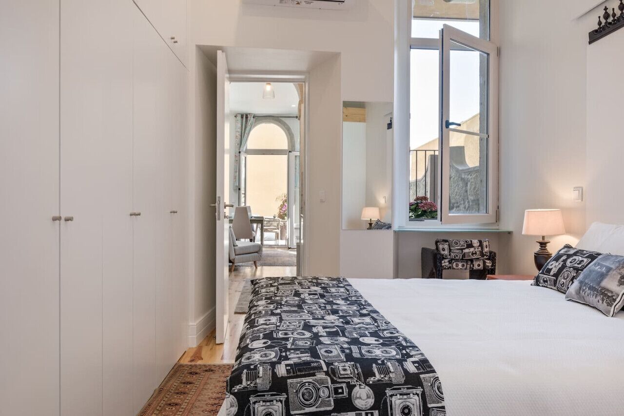 1 habitación, tabla de planchar con plancha, wifi gratis y ropa de cama 