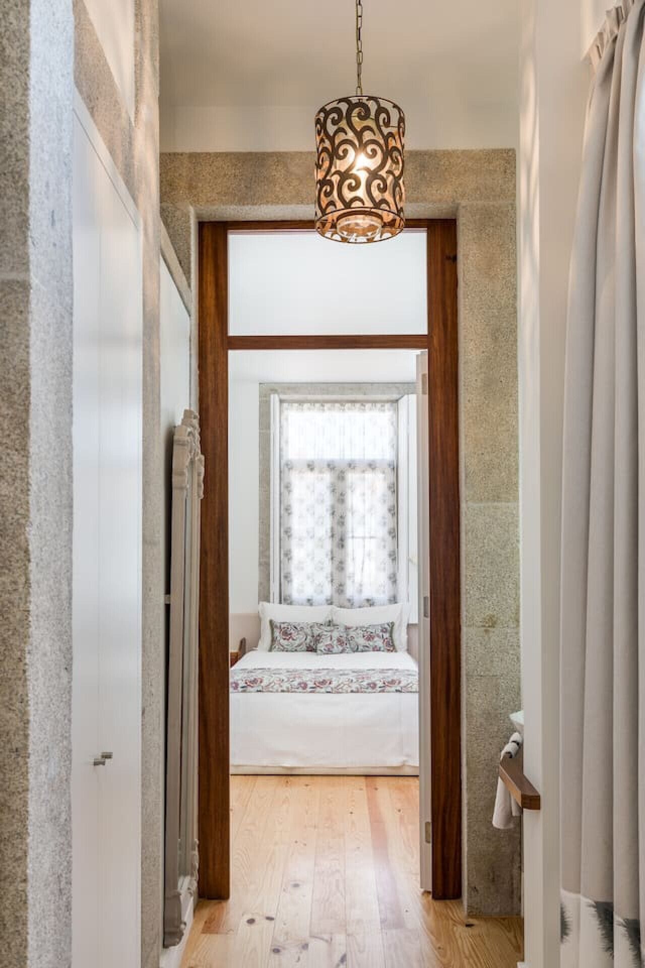 2 habitaciones, tabla de planchar con plancha y wifi gratis 