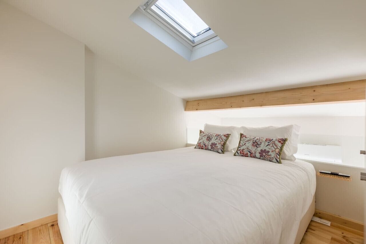 1 habitación, tabla de planchar con plancha, wifi gratis y ropa de cama 