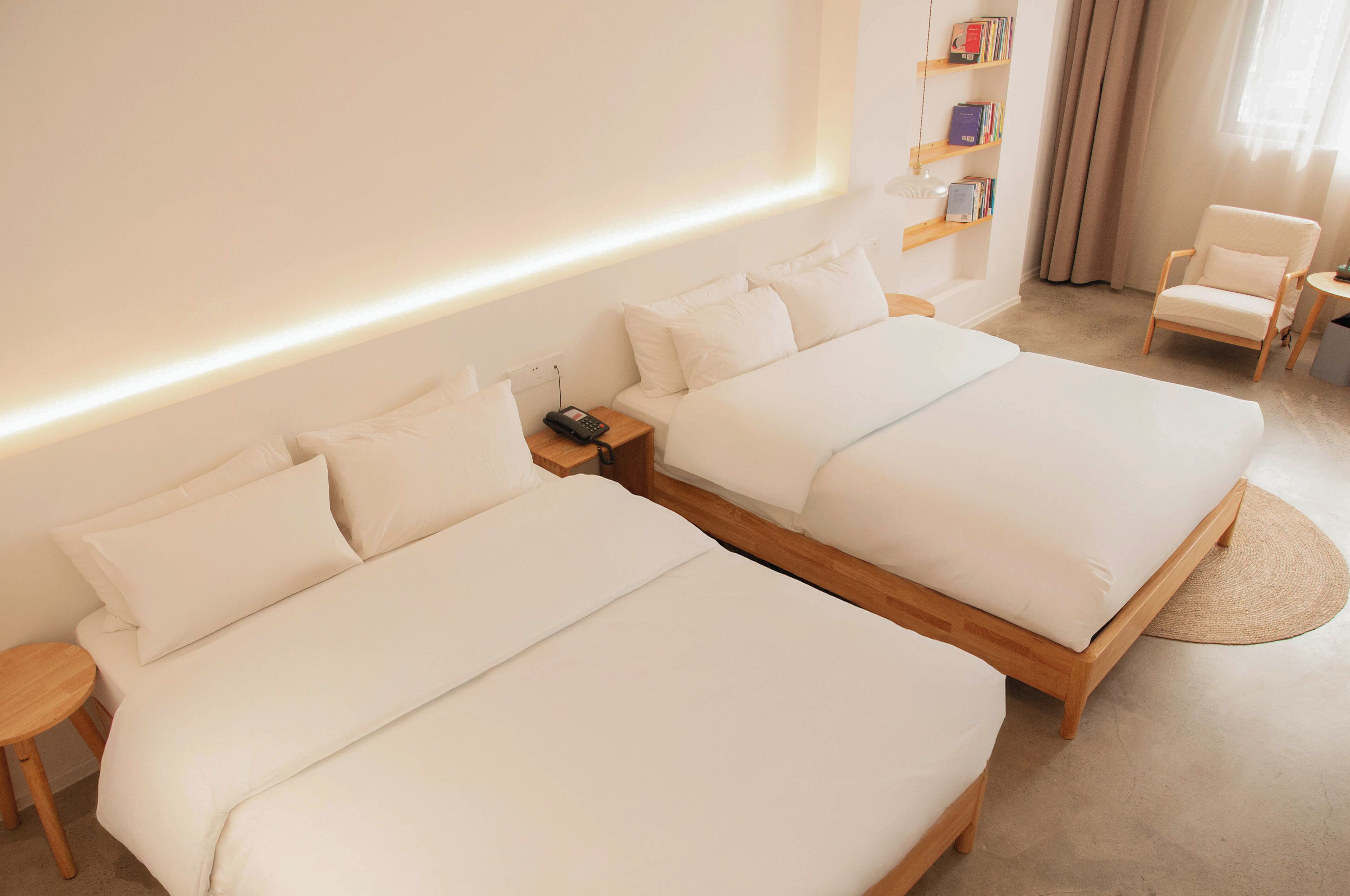 Habitació amb dos llits individuals superior | Roba de llit d'alta qualitat i matalassos d'escuma viscoelàstica 