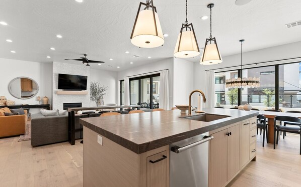 تناول الطعام