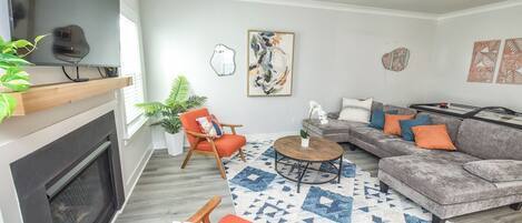 智能电视、壁炉