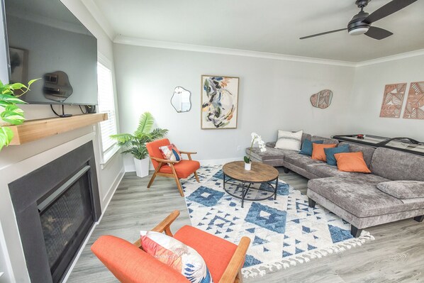 TV connectée, cheminée