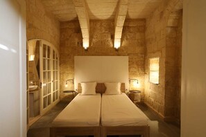 4 slaapkamers, een bureau, wifi, beddengoed