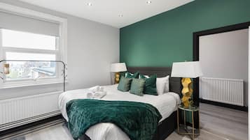 3 soverom, skrivebord, strykejern/-brett og wi-fi (inkludert)