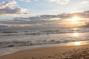 Beach towels - Plaza 3.14 Walking distance to the Beach and Restaurants!! Spacious  2BR Condo!! (Nuevo Vallarta)