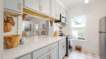 Microwave, oven, stovetop, dishwasher