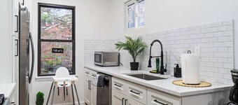 North Shore 3 Bedroom Home w/Back Yard