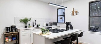 Cozy Pittsburgh House: Fire Pit, Free WiFi!