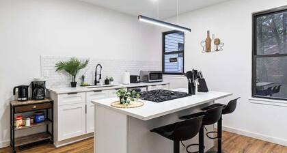 Cozy Pittsburgh House: Fire Pit, Free WiFi!