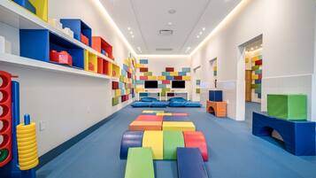 Área de juegos infantiles techada