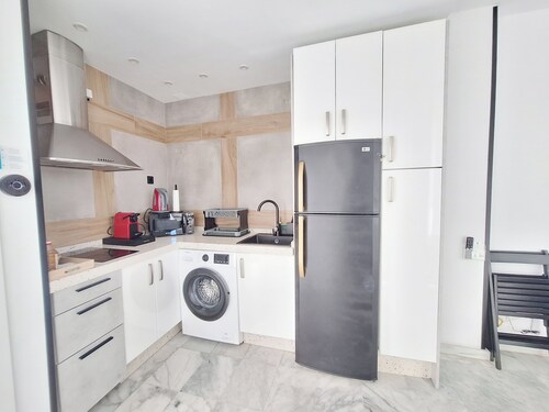 THE PORT. E151A VacaHome Management