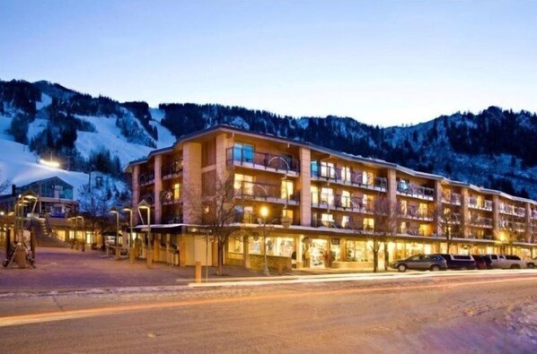 Exterior - Gold-rated 2 Bedroom Condo at the Base of Aspen Mountain (Aspen)