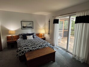 4 bedrooms, bed sheets