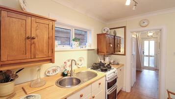 Standard Single Room | Private kitchen