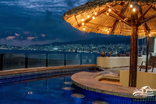 3 Sunsets, Pet Friendly Ocean View in Brisas