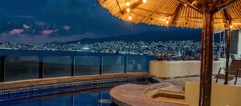 3 Sunsets, Pet Friendly Ocean View in Brisas
