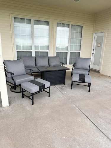 1-bedroom guest suite private entrance and private bathroom. No shared space!