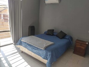 2 bedrooms, WiFi, bed sheets - La casita de la 5ta, hermoso dúplex en zona céntrica. (Mendoza)