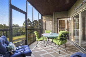 Outdoor dining - Stonebridge Condo with pickleball, golf, pools! (Branson West)