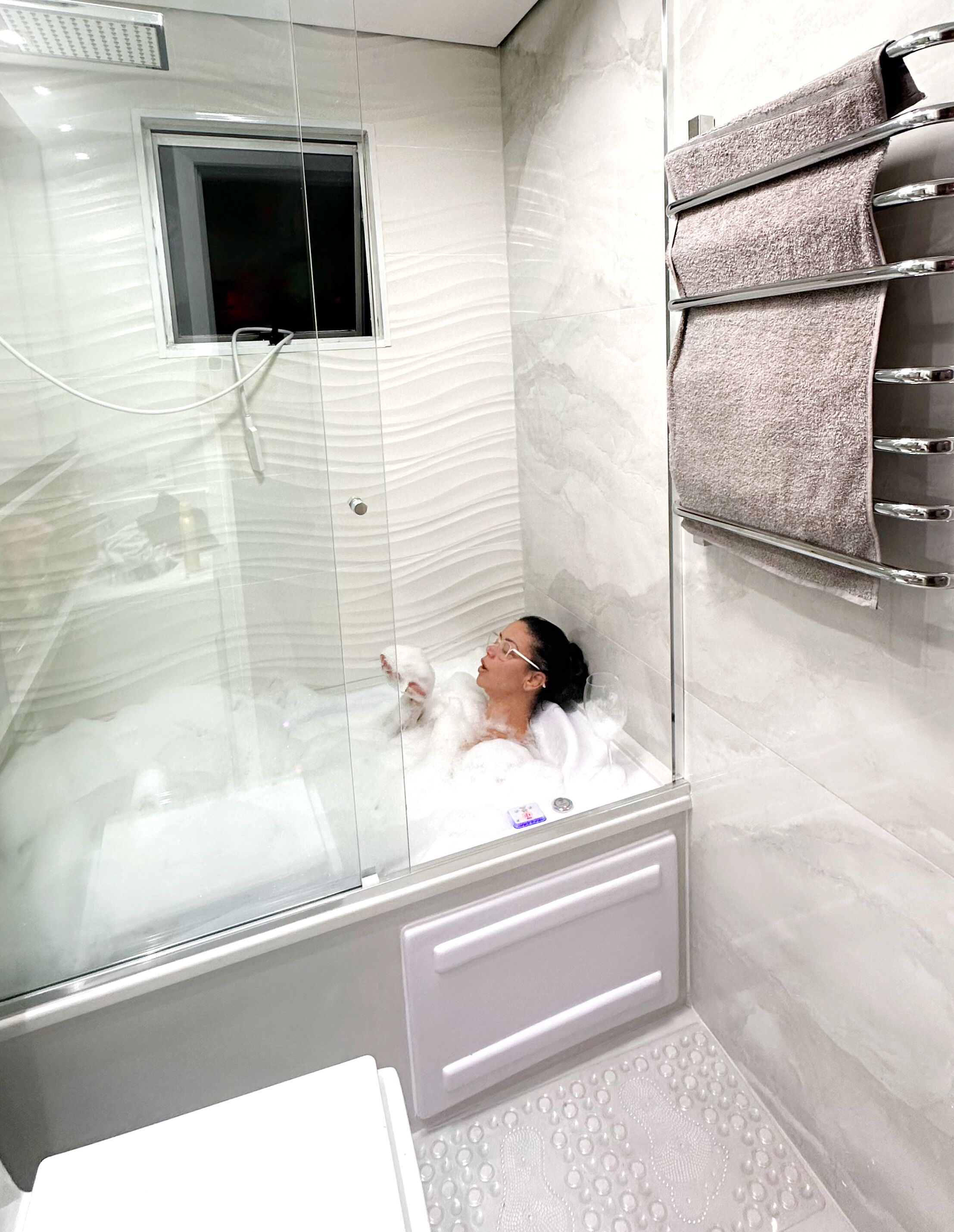 Jetted bath, hair dryer, towels, soap