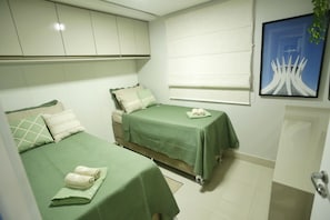 2 bedrooms, iron/ironing board, WiFi, bed sheets - Perfect apartment with Air Cond, WiFi and hydromassage  (Jardins Mangueiral - Brasília)