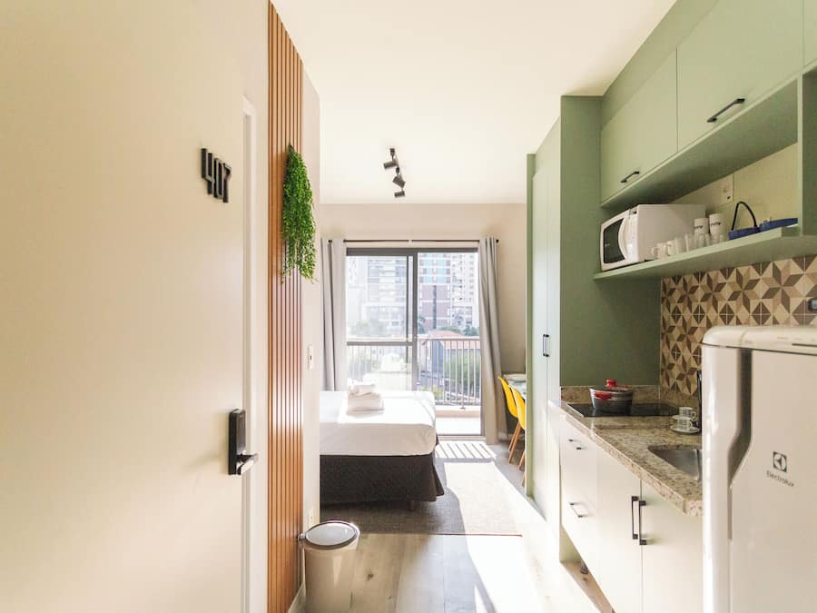 Estúdio | Cozinha privada | Frigobar, micro-ondas, talheres/pratos/utensílios de cozinha