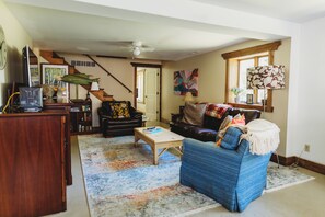 Smart TV, DVD player, books, music library - Cozy Oasis by Lake MI & Dunes with Hot Tub! (Harbert)