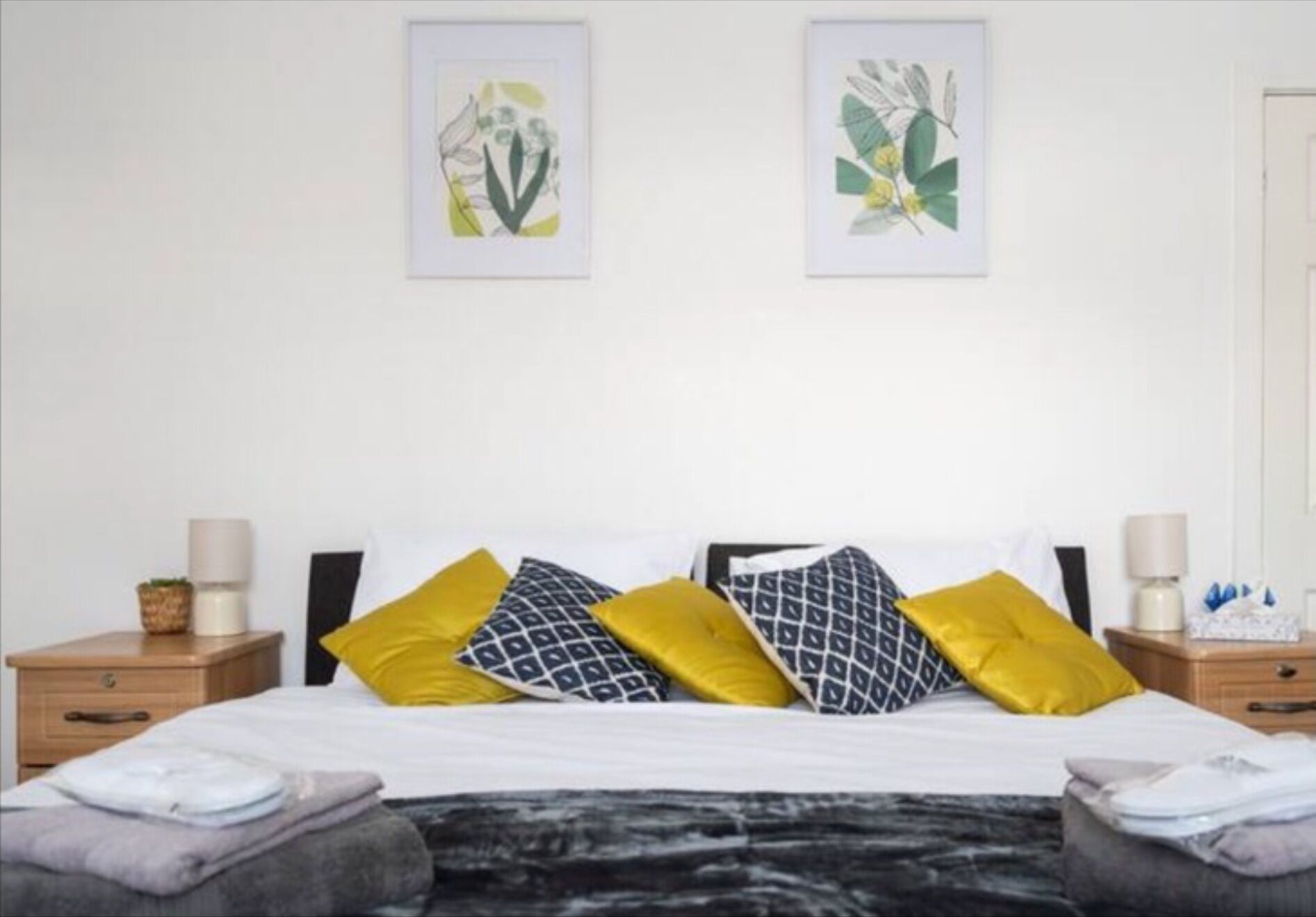 House | 2 bedrooms, iron/ironing board, free WiFi, bed sheets