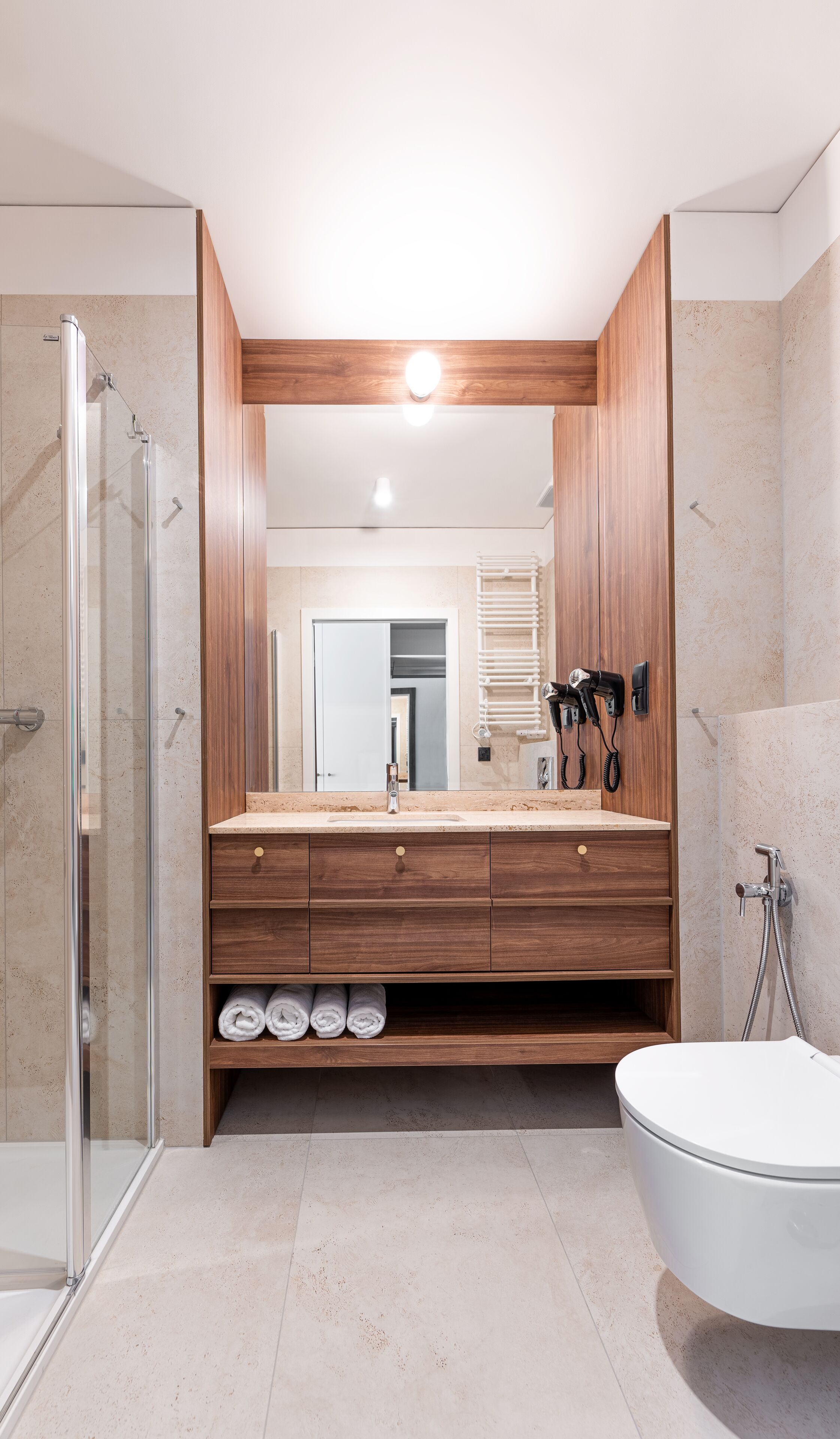 Superior-Doppelzimmer, Balkon | Zimmersafe, Schreibtisch, Bügeleisen/Bügelbrett, kostenloses WLAN