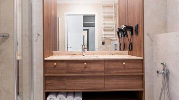 Superior Double Room, Balcony | 1 bedroom, in-room safe, desk, iron/ironing board