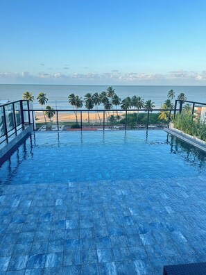 Kolam renang outdoor