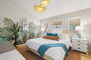 5 slaapkamers, een strijkplank/strijkijzer, reisbedje, gratis wifi